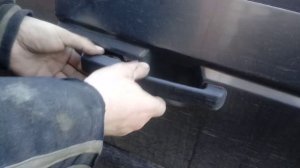 Как снять наружную ручку двери в Фольксваген Пассат Б3 1989г