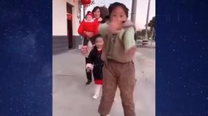 7-летняя китаянка танцует так, что позавидует любой взрослый