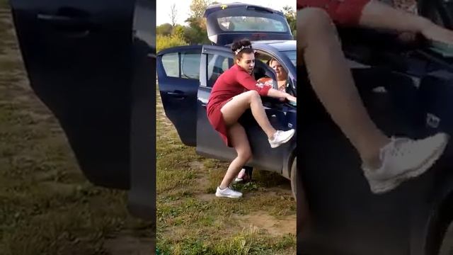 Гуляет так смотреть онлайн