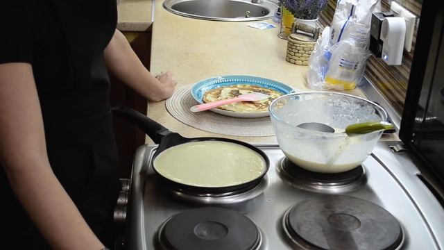 Вкусные тонкие блинчики на молоке пошагово. Простой рецепт, как быстро приготовить домашние блины! смотреть онлайн