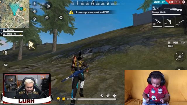 ELE TEM SÓ TRÊS ANOS E JÁ É PRO PLAYER NO FREE FIRE! смотреть онлайн
