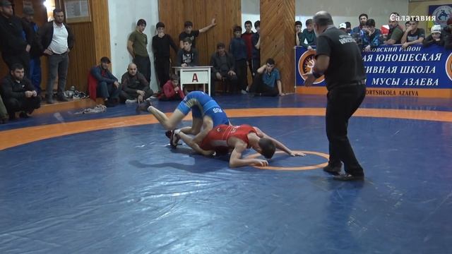 Итоги первых двух дней Первенства РД по вольной борьбе смотреть онлайн
