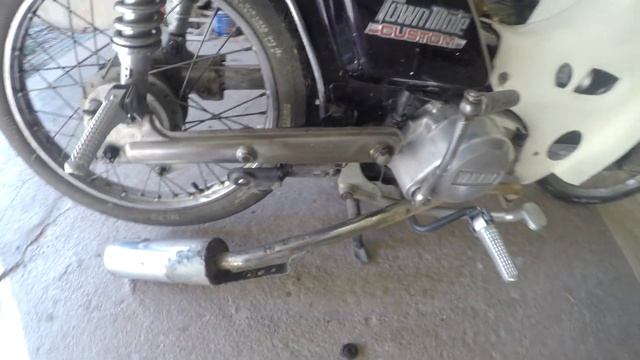 YAMAHA Town Mate resurrection - How to remove and replace exhaust смотреть онлайн