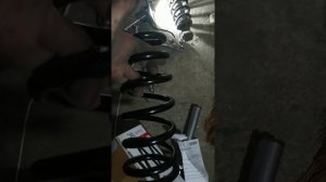 Замена задних пружин Авенсис.