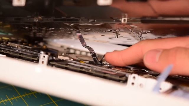 Throwing $85 Worth of Upgrades at an Ancient MacBook: Apple MacBook A1181 Complete Upgrade Guide смотреть онлайн