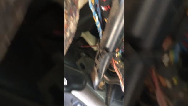 Снятие торпедо бмв е34.mp4