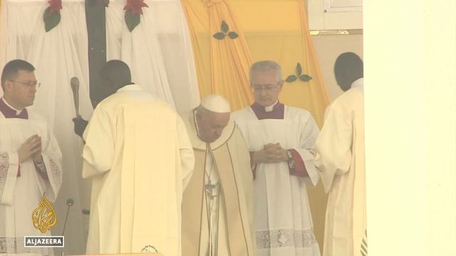 Pope makes final appeal for peace at end of South Sudan trip смотреть онлайн