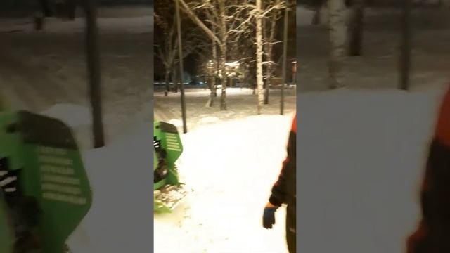 Мини-погрузчик Frontmen (Фронтмен). Отзыв о мини-погрузчике FRONTMEN 220 смотреть онлайн