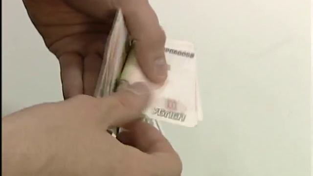 Зарплату в России хотят увеличить втрое и сделать почасовой смотреть онлайн