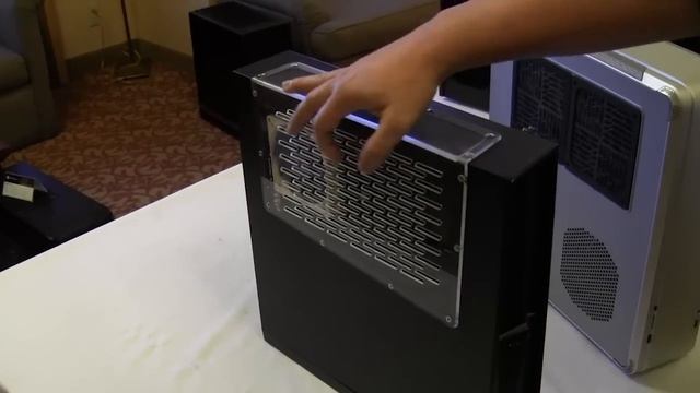 SilverStone FTZ01 & RVZ02 Slim Cases - CES 2015 смотреть онлайн