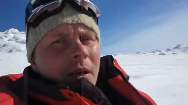 Через Перевал Пеленёр зимой на снегоходе. Приполярный Урал. смотреть онлайн