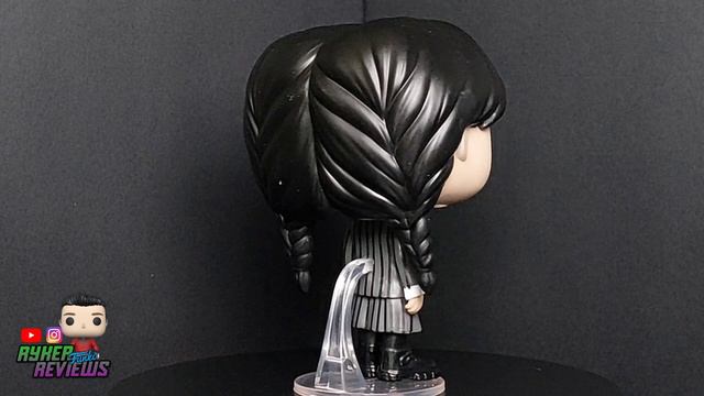 Wednesday Adams Funko Pop 1309 смотреть онлайн