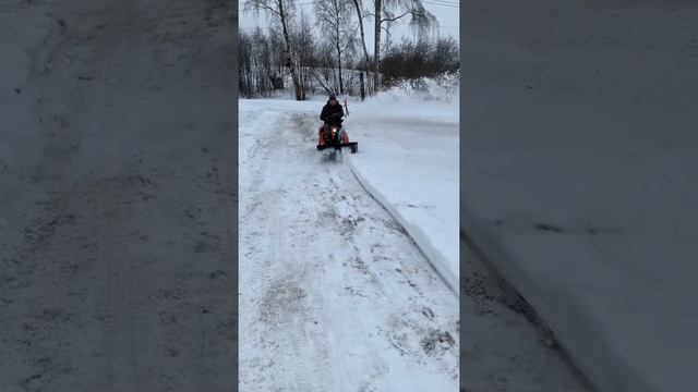 Husqvarna r 316 tx awd, шнекоротор, уборка снега смотреть онлайн