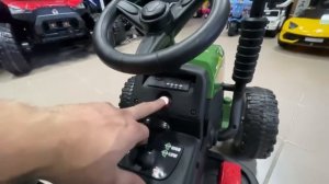 Детский электромобиль RiverToys H888HH Трактор с пультом и прицепом