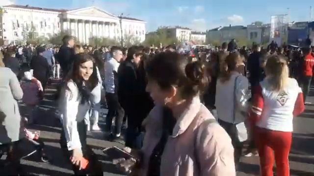 Танцы на площади Ленина смотреть онлайн