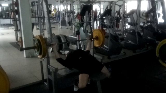 Жим лёжа 82,5 4*3, 102,5 4*2. 4П смотреть онлайн