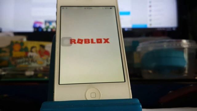 ROBLOX...BUT IT IS ON A IPHONE 4S смотреть онлайн