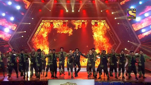 Energetic Ranveer Singh की Power-Packed Performance | Umang 2022 | Performance смотреть онлайн