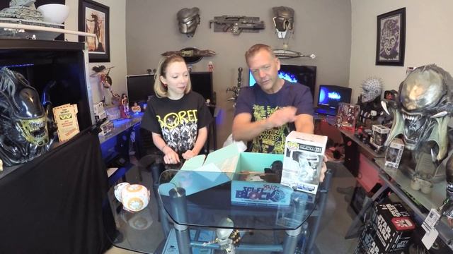 Mega Nerd Block Grab Block Unboxing | Guru Reviews смотреть онлайн