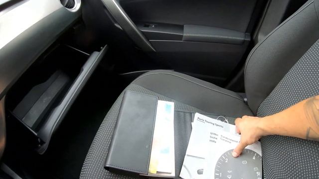 2014 Toyota Auris 1.6 132hp Automatic | Reviews