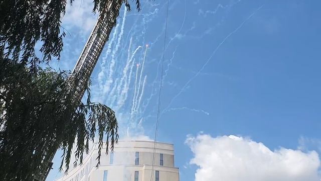 Праздничный Фейерверк Салют МЧС День Пожарной Службы Парк Горького Минск смотреть онлайн