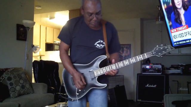 Schecter Hellraiser Passive Black W/FR смотреть онлайн