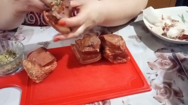 ТАКУЮ ГРУДИНКУ ВЫ ТОЧНО НИГДЕ НЕ КУПИТЕ.Делаем своими руками, быстро - вкусно. смотреть онлайн