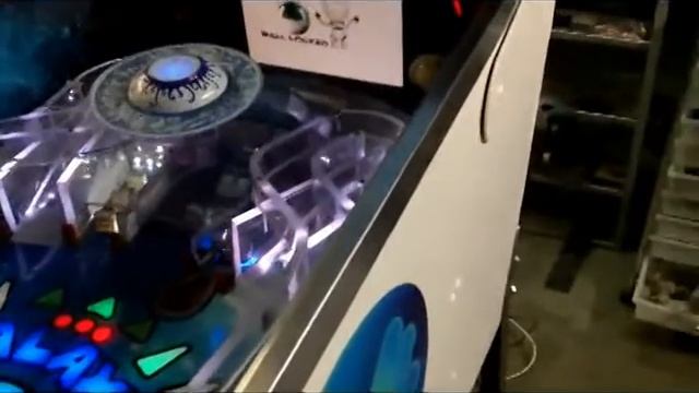 The Hitchhikers Guide to the Galaxy PINBALL gameplay ( MARVIN MULTIBALL ) смотреть онлайн