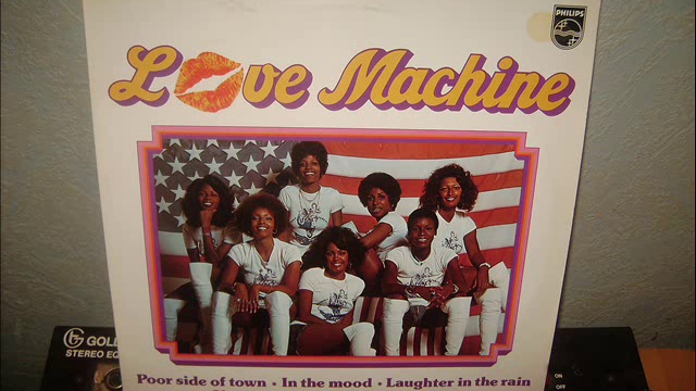 THE LOVE MACHINE - POOR SIDE OF TOWN смотреть онлайн