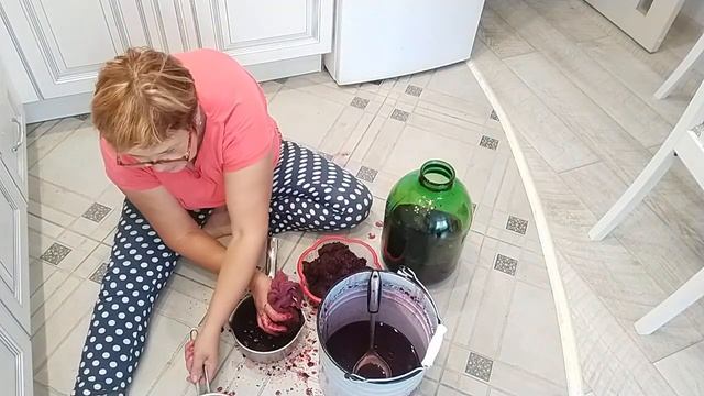 Простой рецепт вина из черной смородины смотреть онлайн