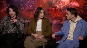 ОЧЕНЬ СТРАННЫЕ ДЕЛА ► |3 СЕЗОН| КАСТ КАК ДЕЛАЛИ КРОВЬ ИЗ НОСА ? ( НА РУССКОМ )