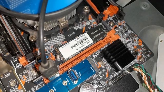 Сборка майнинг фермы на Qiyida X99 E5-H9