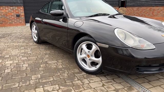 1999 Porsche 996 Carrera 4 (Metallic Black) walk around смотреть онлайн