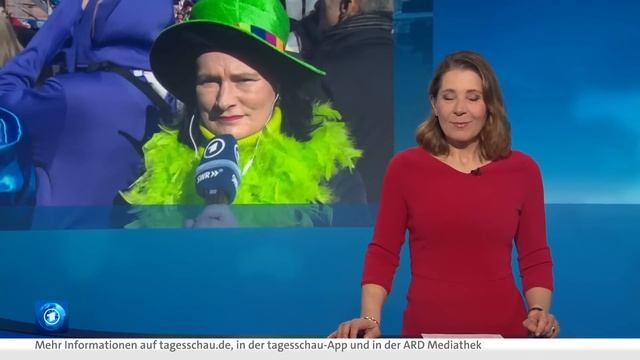 Karneval: Rosenmontagszug In Mainz Rollt