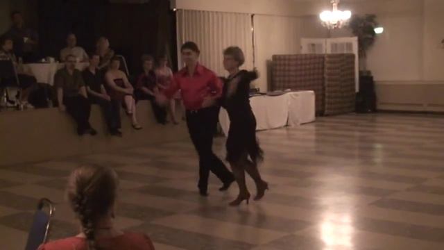 Tango/Rumba/Cha Cha смотреть онлайн