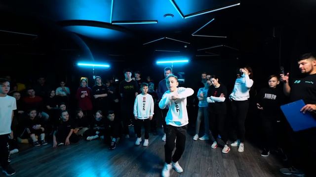 2MUCH vs ЩЕНЯЧИЙ ПАТРУЛЬ vs ГЕЛЯиВАРЯ | 1/4 | ELECTRO 2x2 | BSB 2021 смотреть онлайн