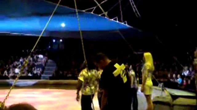 Падение гимнаста в цирке на Вернадского(Оригинал) смотреть онлайн