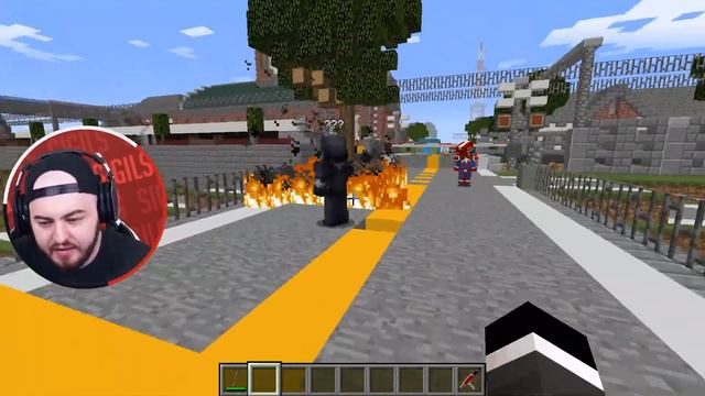SUPER HERO HIDE and SEEK in Minecraft (OP) смотреть онлайн