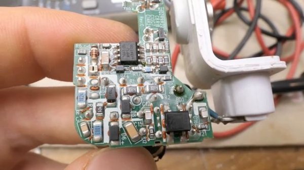 Apple 10W USB charger failure analysis and repair