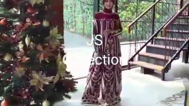 Ellesaab Uyaina Dress by JS смотреть онлайн