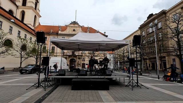 Ушел в Европу; Как живет сейчас европа, что происходит.. смотреть онлайн