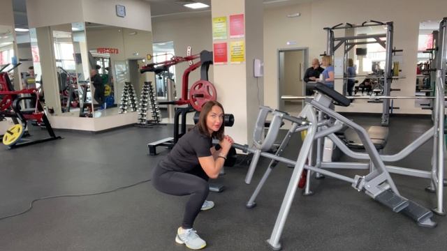 Приседания в Т грифе смотреть онлайн