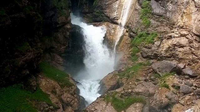 Что посмотреть в Австрии? Природа и архитектура! Водопады в Альпах. https://salzburg-guide.ru смотреть онлайн