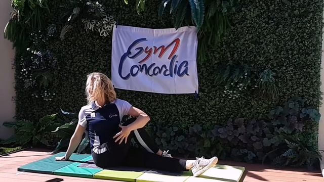 Gym Flash 10 min - Pilates-Stretching 3 смотреть онлайн
