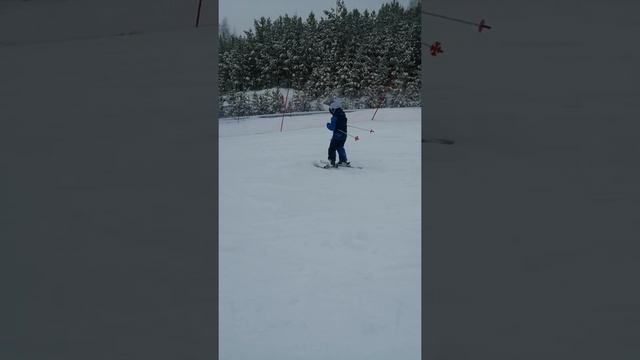 Научить детей кататься на лыжах смотреть онлайн