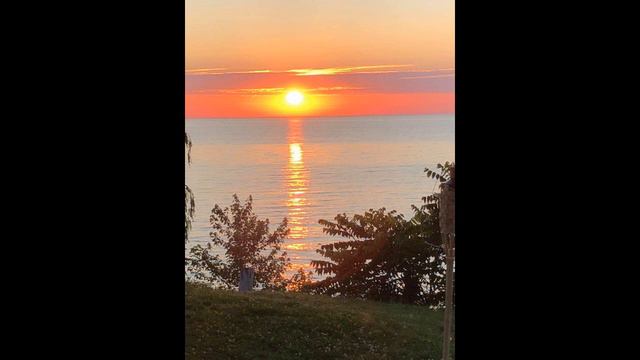 LAKE ERIE SUNSET смотреть онлайн