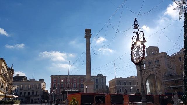 Гуляем по улицам города Лечче на юге Италии смотреть онлайн
