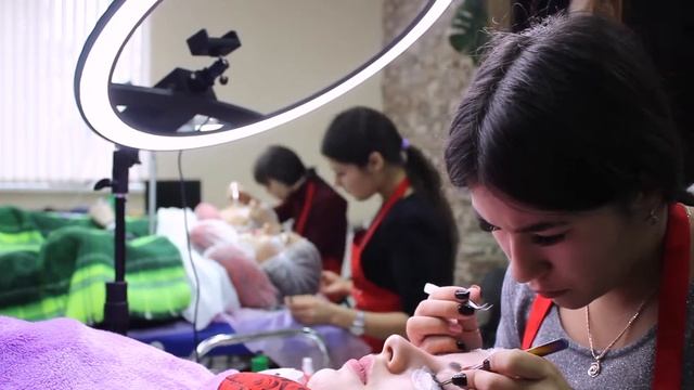 Обучение наращиванию ресниц в Минске - Flario School смотреть онлайн