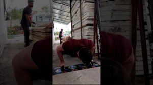 Доска для отжиманий 14 позиций по 15 раз, 210 отжиманий?