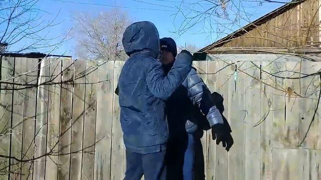Гопник снова отобрал телефон #2 смотреть онлайн